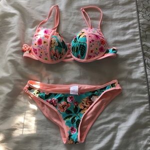 Xhilaration women’s bikini 👙